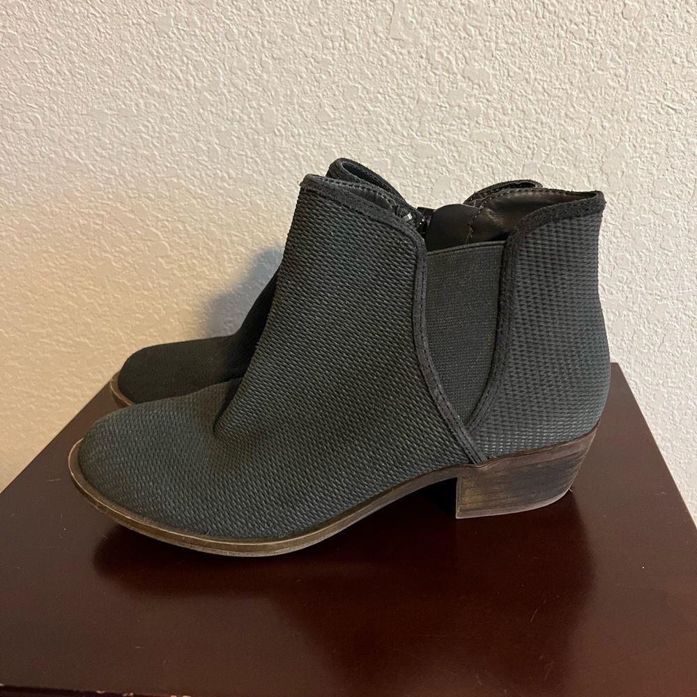 Black Kensie Gerona Zipper Boots Size 6.5